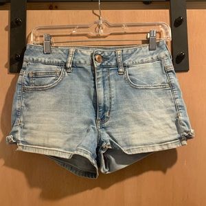 Hi-rise short shorts